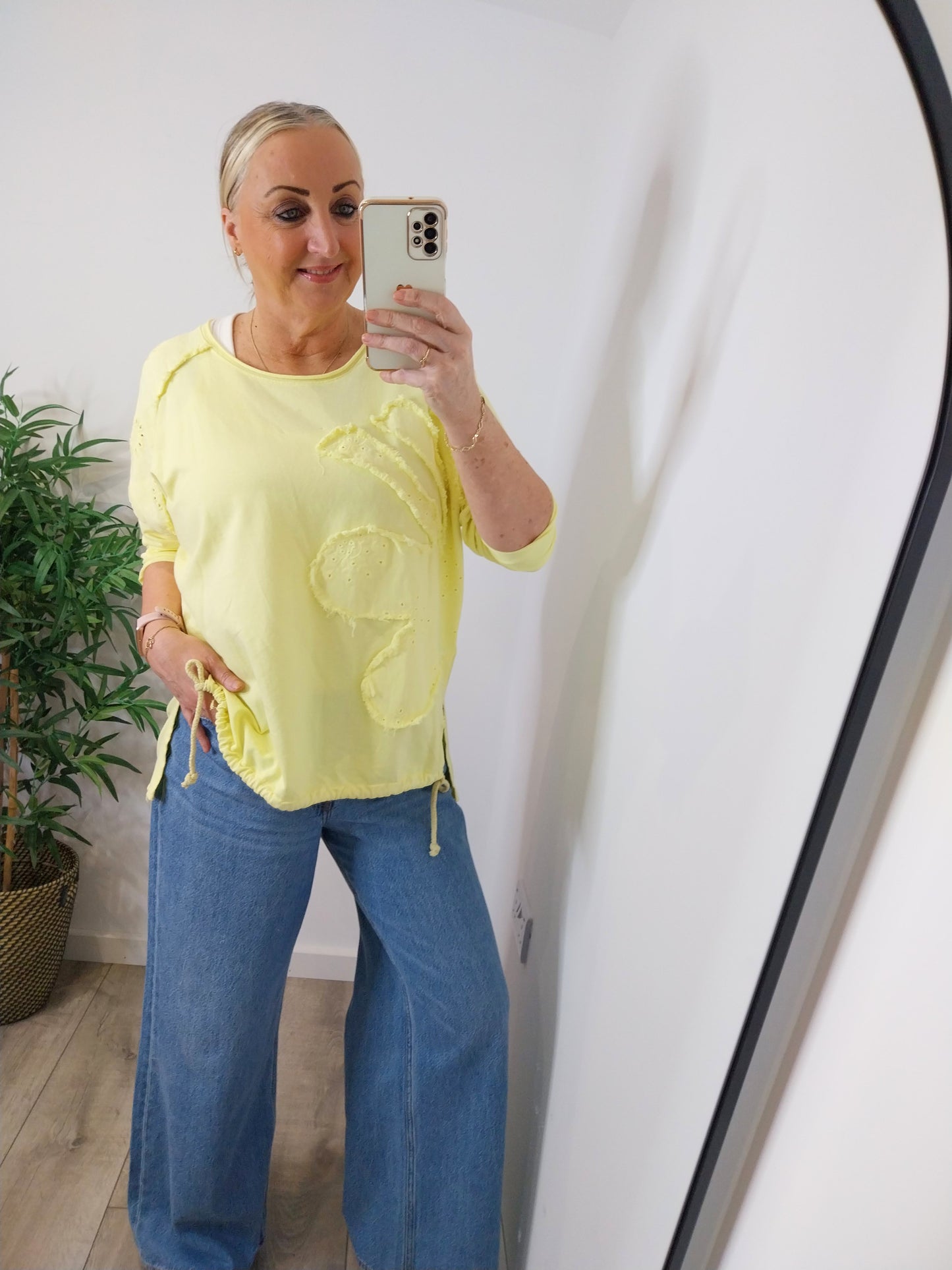 The Willow Broderie Top - Lemon